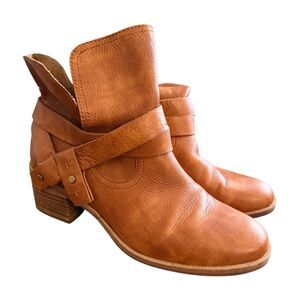 UGG ELORA Chestnut Brown Leather Ankle Boots Sz 8 Boho Biker Straps Block Heels
